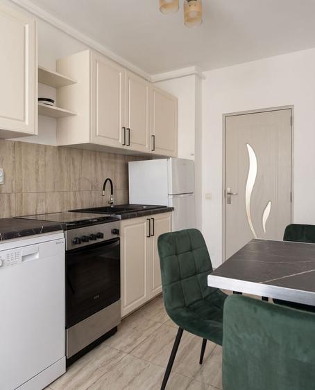 Apartament cu 2 camere semidecomandat în Între Lacuri