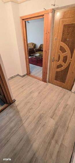 Apartament cu 3 camere decomandat în Obcini