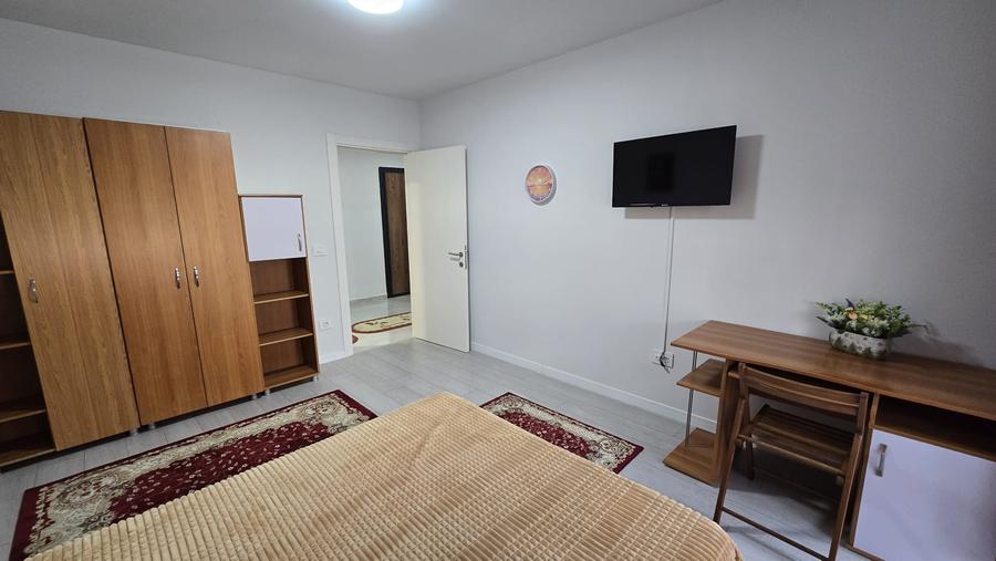 Apartament cu 2 camere decomandat în Carrefour