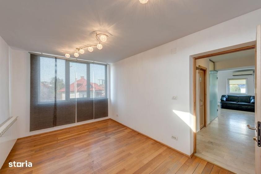Apartament cu 3 camere în Drumul Sării