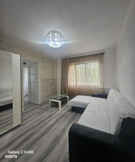 Apartament cu 2 camere semidecomandat în Nufărul — fotografia 2