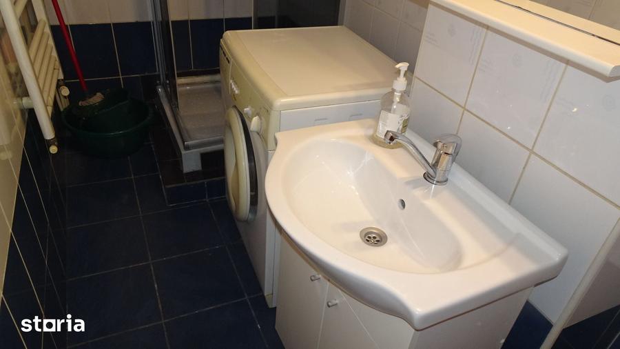Inchiriez apartament 2 camere decomandat in Deva, I. Maniu, etaj 2, - 10