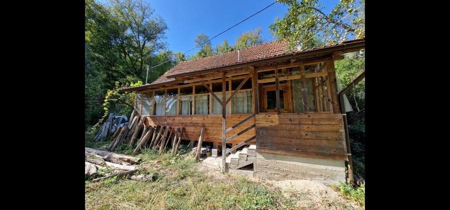 Casă cu 2 camere în Valea Mare