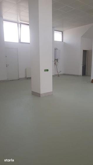 Spațiu comercial, de 100 mp, în Apărătorii Patriei