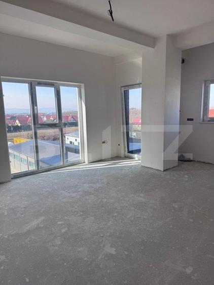 Apartament cu 3 camere decomandat, mobilat în Central — fotografia 1