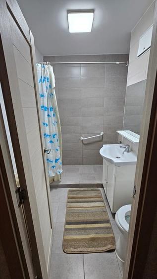 Apartament cu 4 camere decomandat în Titan