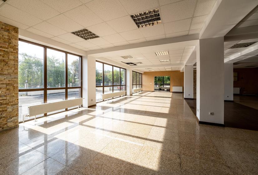 Spațiu comercial, de 760 mp, în Mogoșoaia