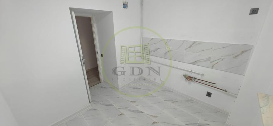 Apartament cu 2 camere semidecomandat în Sărari