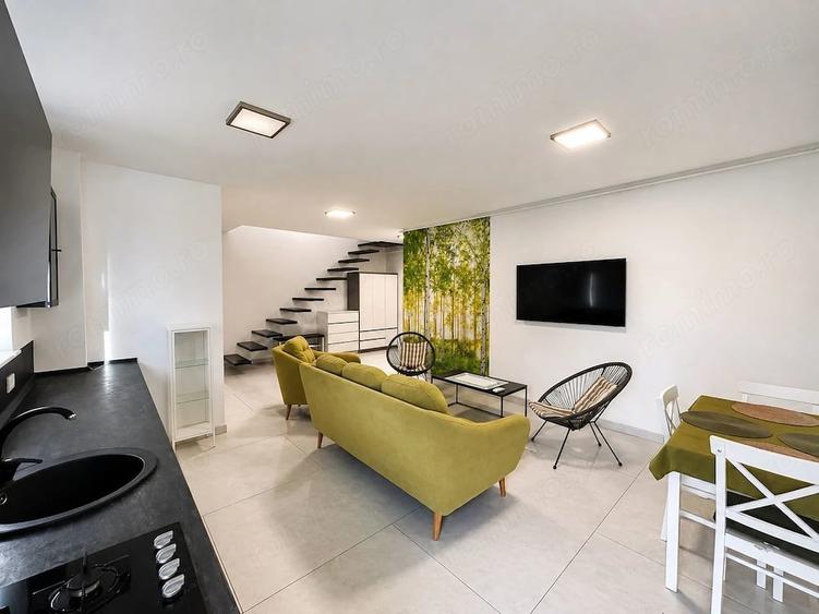 Apartament cu 3 camere decomandat, mobilat în Central
