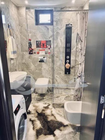 Apartament cu 2 camere decomandat în Valea Adâncă