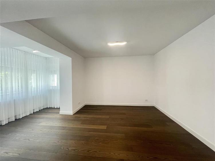 Duplex cu 6 camere cu Garaj în Herăstrău