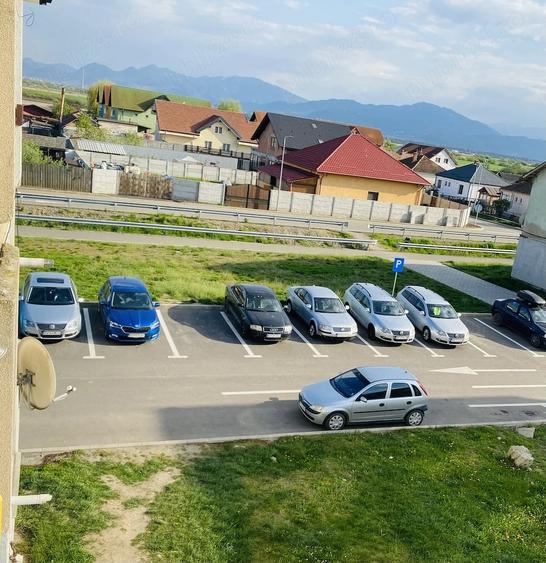 Apartament cu 2 camere decomandat în Colonia Bod