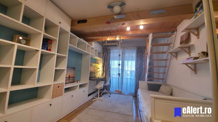 Apartament cu 3 camere decomandat în Dămăroaia