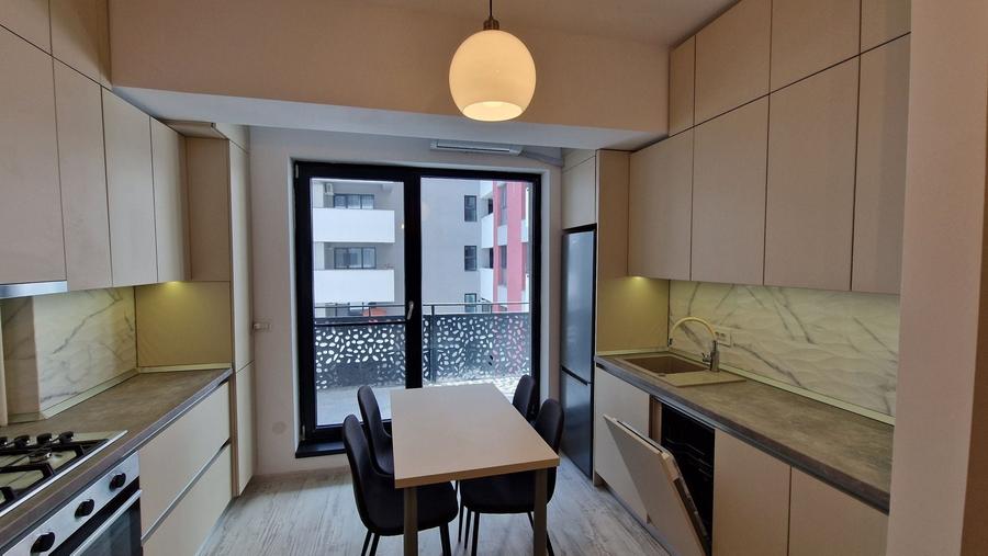 Apartament cu 2 camere semidecomandat în Cățelu