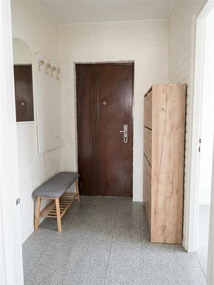 Apartament cu 2 camere semidecomandat în Rogerius