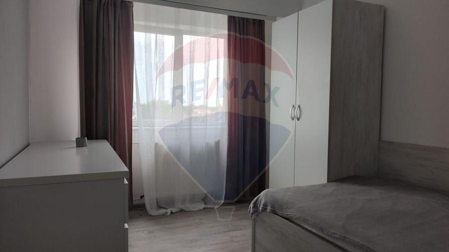 Apartament cu 3 camere decomandat, mobilat în Calea Aradului