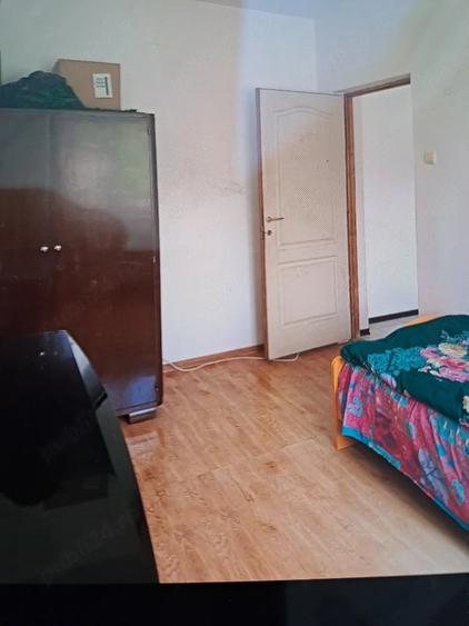 Apartament cu 2 camere decomandat în Petros