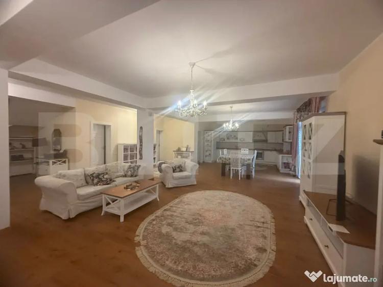 Casă cu 4 camere cu Teren 700 Mp în Central