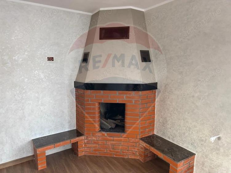 Casă cu Teren 1550 Mp în Dărmănești