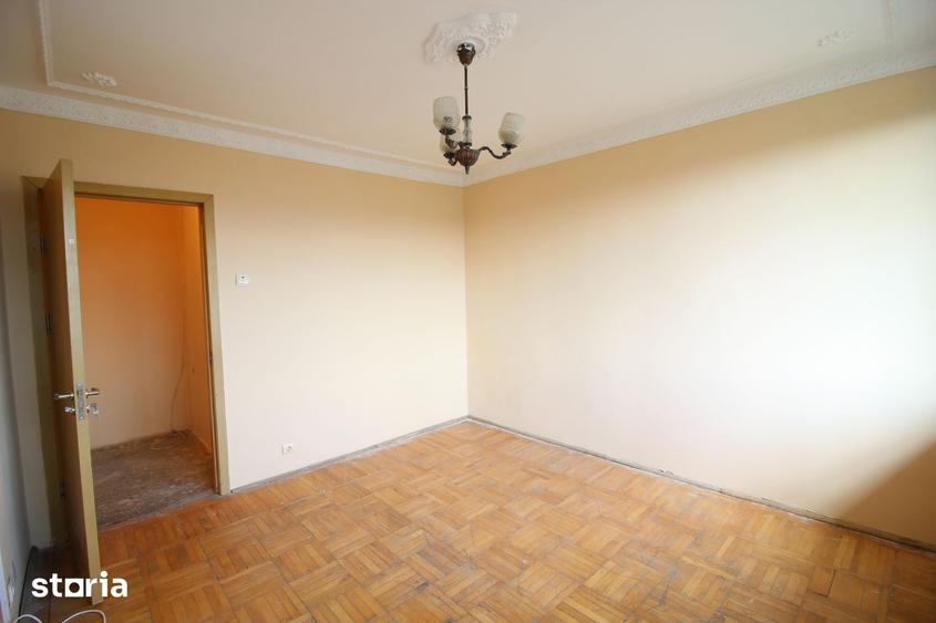 Apartament cu 3 camere semidecomandat în Țiglina 3