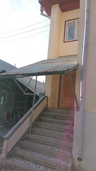 Casă cu 6 camere cu Teren 805 Mp în Central