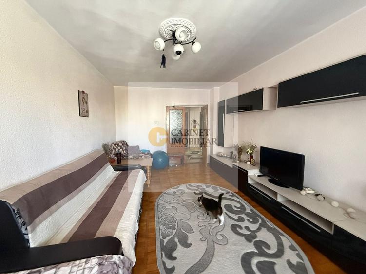 Apartament cu 2 camere decomandat, mobilat în Centrul Civic