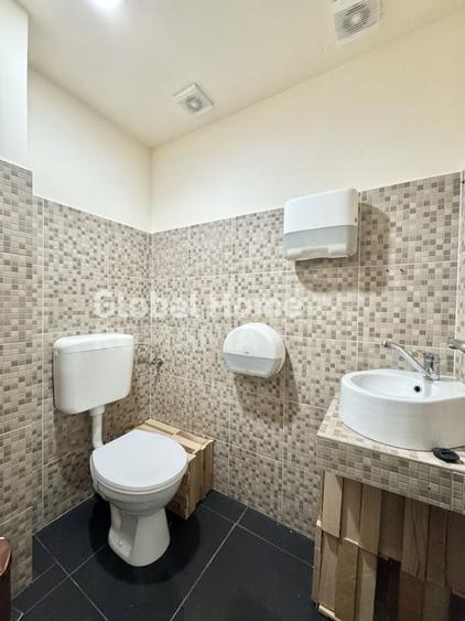 Casă cu 5 camere cu Canalizare în Dorobanți