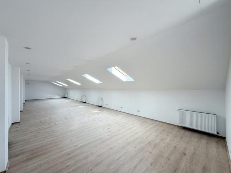 Spațiu comercial, de 120 mp, în Sinaia