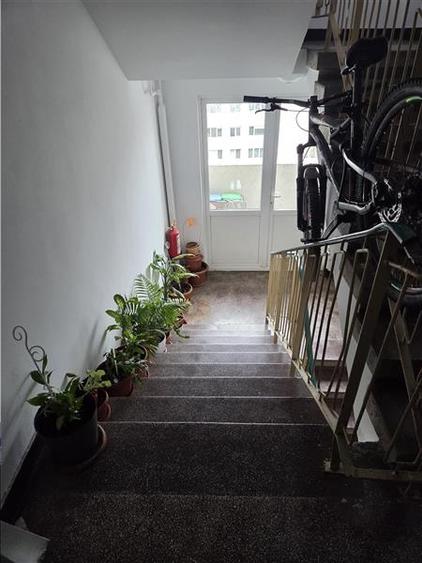 Apartament cu 2 camere semidecomandat în Chibrit