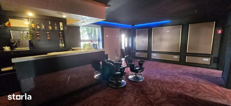 Spațiu comercial, de 80 mp, în Complex Studențesc
