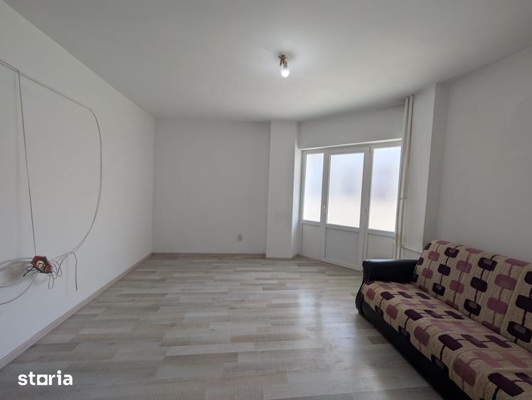 Apartament cu 2 camere semidecomandat în Republicii