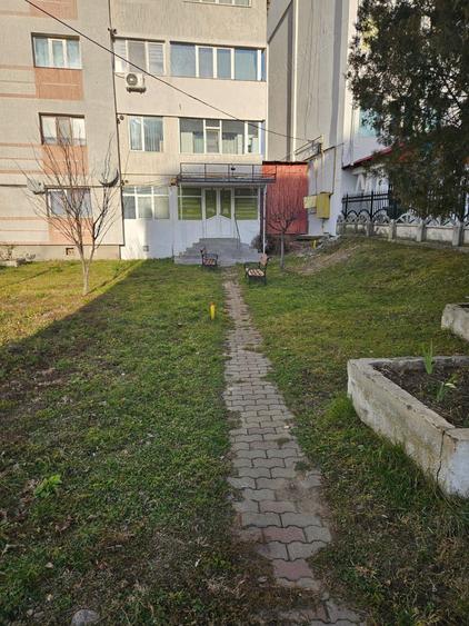 Spațiu comercial, de 23 mp, în Central