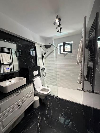 Apartament cu 2 camere decomandat în Moșilor