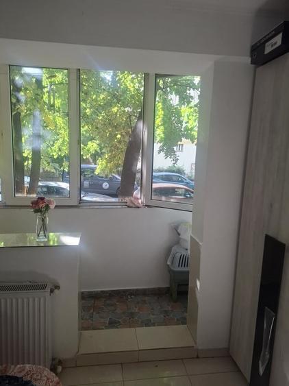 Apartament semidecomandat în Tei