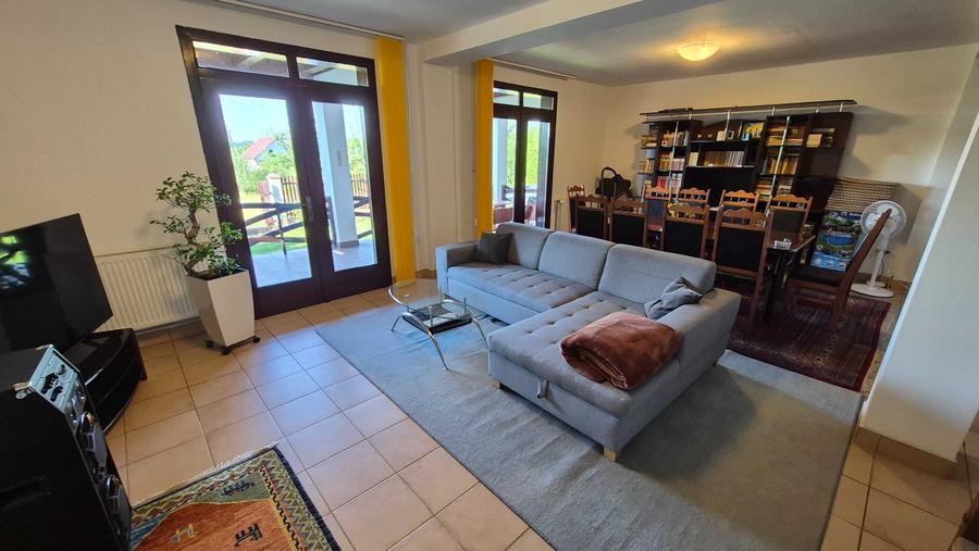 Casă cu 4 camere cu Teren 1000 Mp în Fârdea