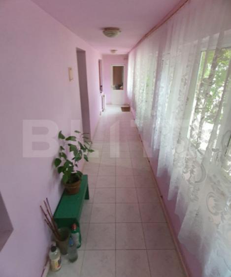 Casă cu 2 camere cu Teren 445 Mp în Piața Centrală