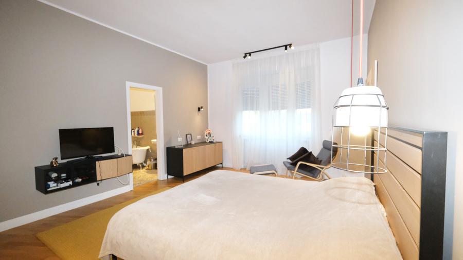 Vanzare apartament 5 camere renovat,mobilat etaj 2 in imobil zona Piata Unirii - 10