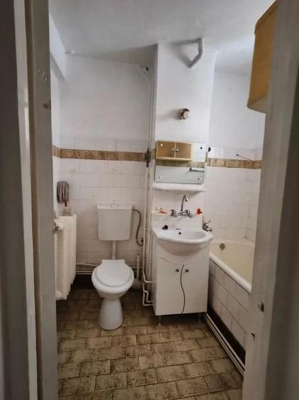 Apartament cu 3 camere decomandat în Ultracentral