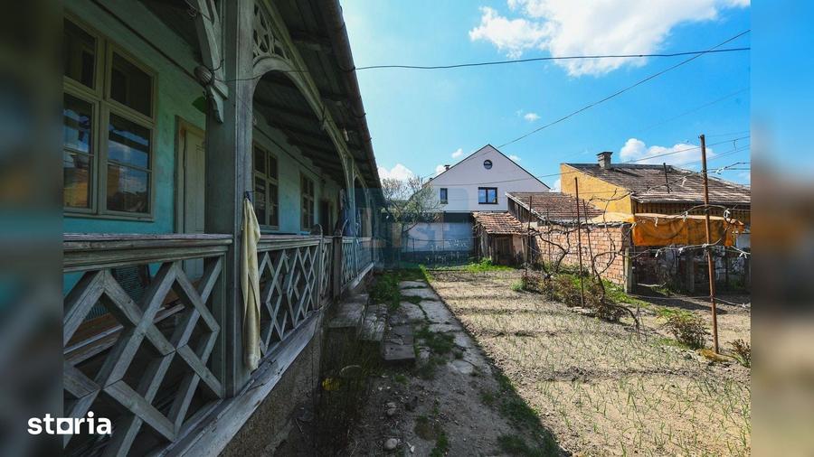 Casă cu 3 camere cu Teren 480 Mp în Central