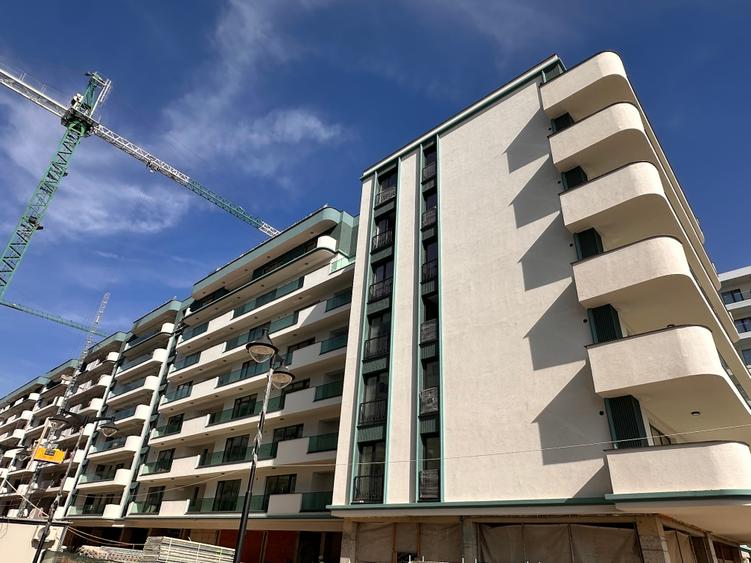 Apartament cu 2 camere semidecomandat în Est