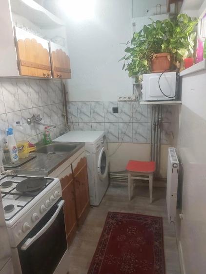 Garsonieră decomandată în 1848
