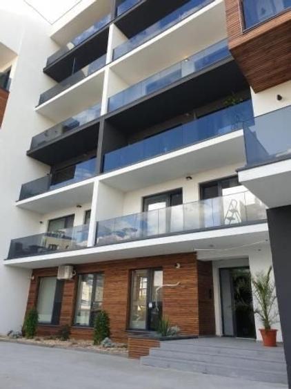 Apartament cu 2 camere decomandat în Mamaia — fotografia 1