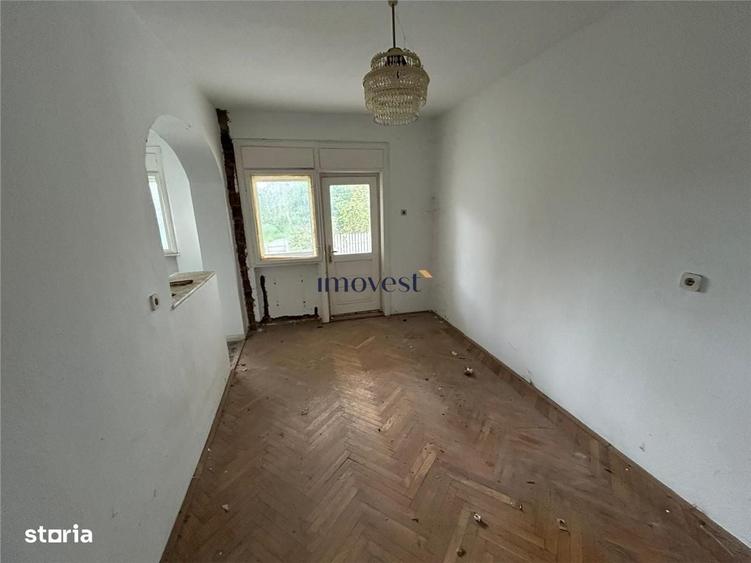 Casă cu 4 camere în Titulescu