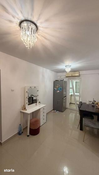 Apartament cu 2 camere decomandat în C5