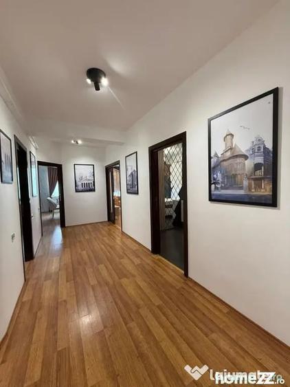 Apartament cu 3 camere decomandat în Faleză