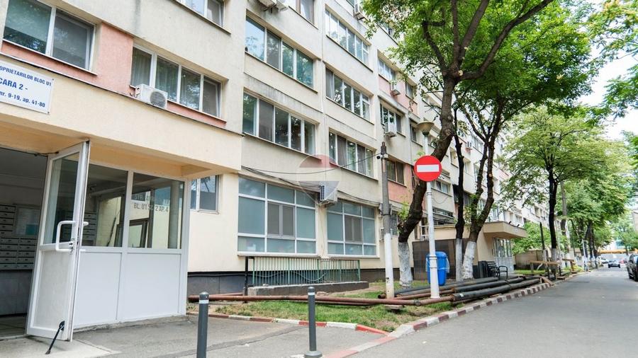 Apartament cu 3 camere semidecomandat, mobilat în Ferdinand