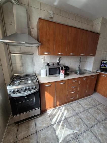 Apartament cu 3 camere în Dristor