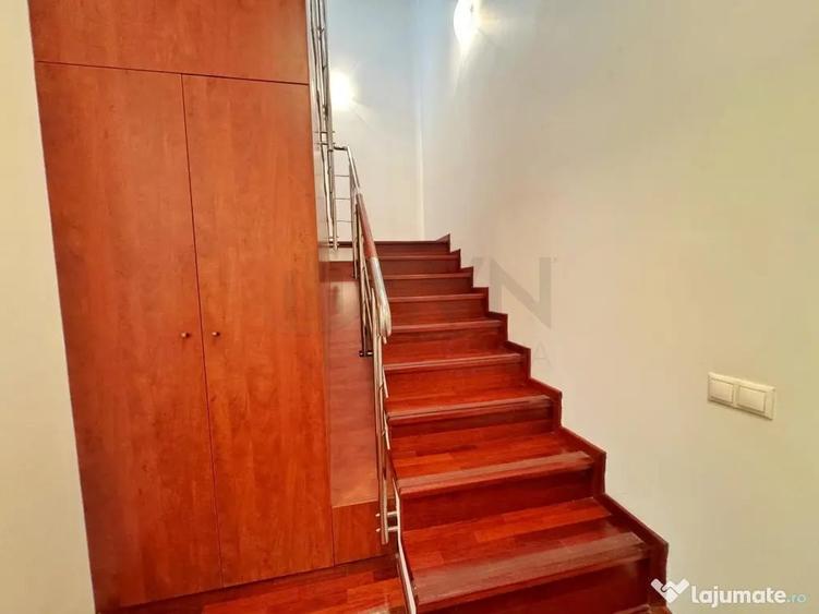 Apartament cu 3 camere decomandat în Nordului