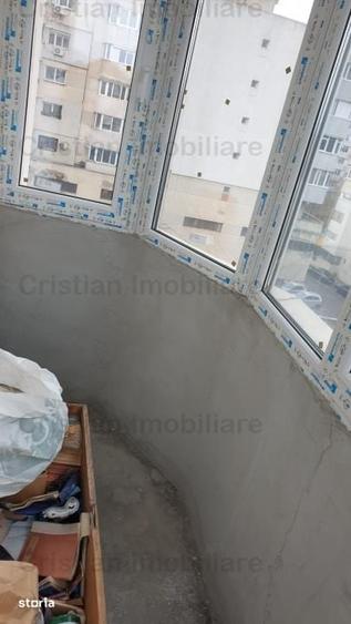 Apartament cu 4 camere decomandat în Republicii