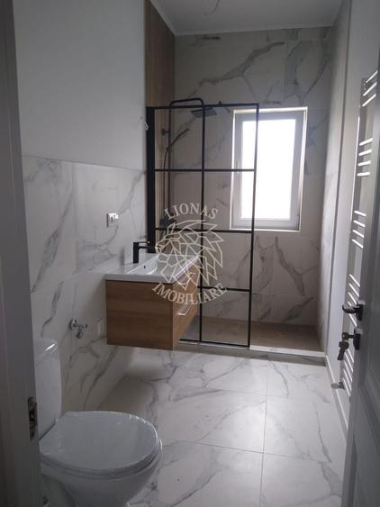 Apartament cu 2 camere decomandat în Vest
